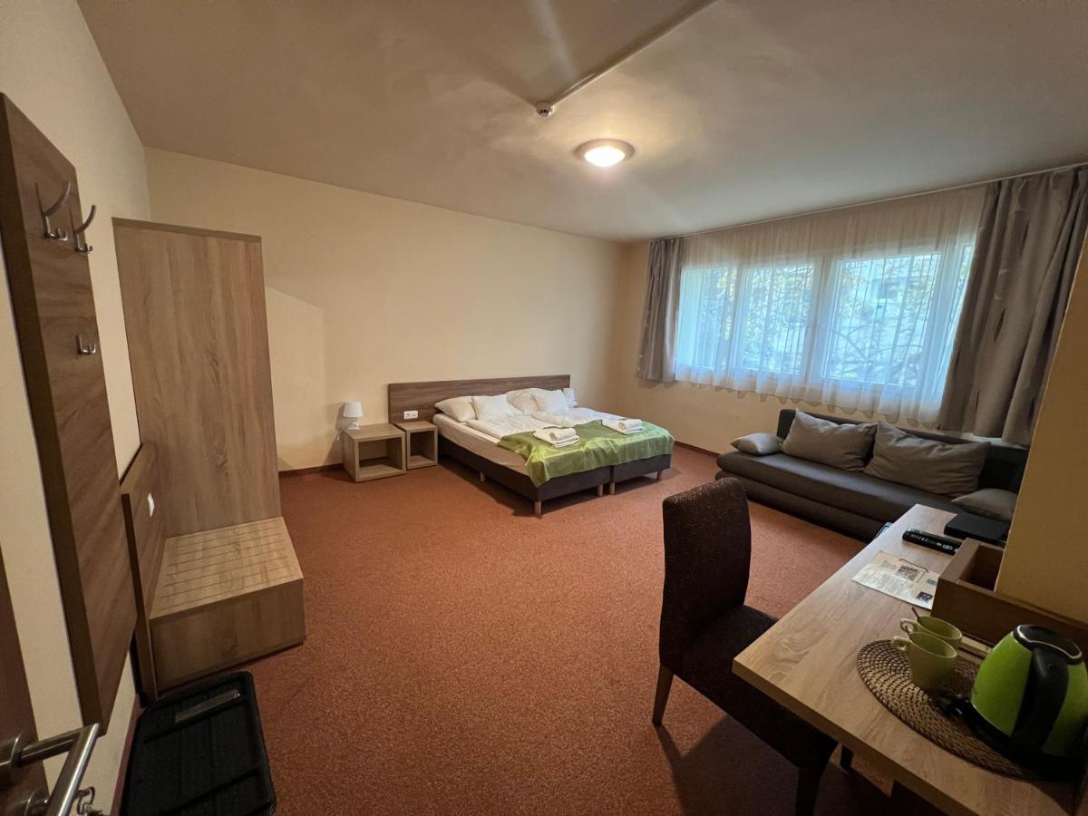 Centrooms Eger Exterior photo